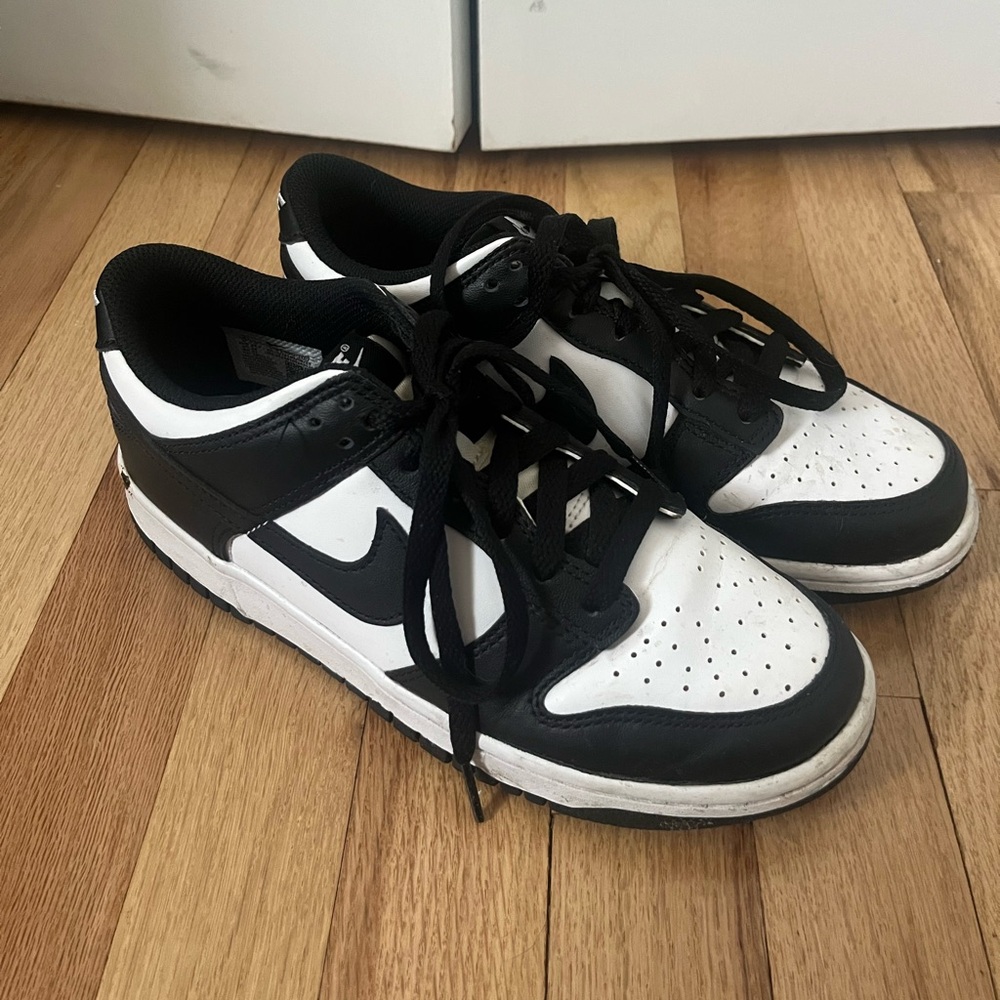 Nike Dunks - black and white